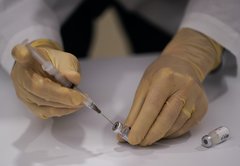 Michigan lawmakers invite COVID-19 conspiracy theorist to testify on bill to ban vaccine passports